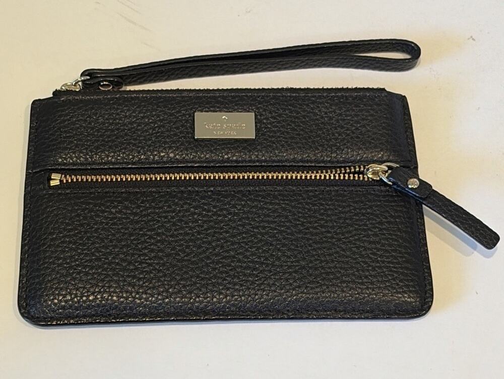 Kate Spade New York Highland Place Bee Wristlet Black Pebbled Leather used once